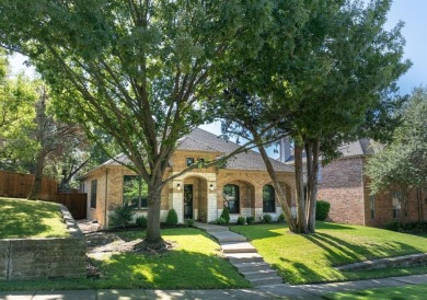 Charming and completely refreshed, this single story-and-a-half on The Shores Country Club in Texas - for sale on GolfHomes.com, golf home, golf lot