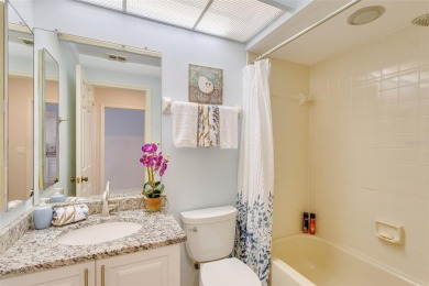 Beautiful 2 Bed + Den FULLY FURNISHED Villa with Golf Course on Cross Creek Country Club in Florida - for sale on GolfHomes.com, golf home, golf lot