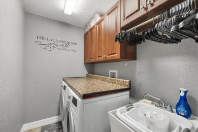 Welcome to this beautifully designed 3-bedroom, 2-bathroom home on Pinemoor West Golf Club in Florida - for sale on GolfHomes.com, golf home, golf lot