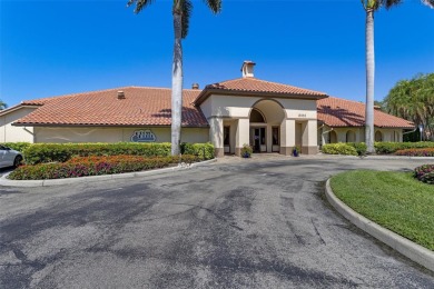 Beautiful 2 Bed + Den FULLY FURNISHED Villa with Golf Course on Cross Creek Country Club in Florida - for sale on GolfHomes.com, golf home, golf lot