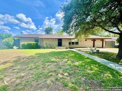 (Garage has been converted into living space or 3rd bedroom on Windcrest Golf Club in Texas - for sale on GolfHomes.com, golf home, golf lot