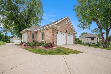 This executive ranch-style home has been stylishly updated and on Railside Golf Club in Michigan - for sale on GolfHomes.com, golf home, golf lot