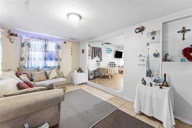 Welcome to this well-located 3-bedroom, 2-bath home in the heart on West Palm Beach Golf Course in Florida - for sale on GolfHomes.com, golf home, golf lot