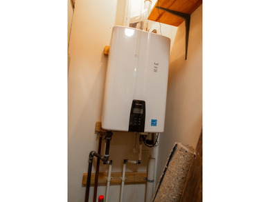 Surprise! That's the best way to describe this home because of on Fremont Hills Country Club in Missouri - for sale on GolfHomes.com, golf home, golf lot