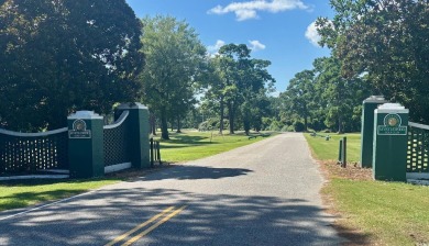 Welcome to this delightful 1-bedroom, 1-bath condo located in on Myrtlewood Golf Course and Club  in South Carolina - for sale on GolfHomes.com, golf home, golf lot