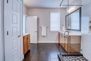 Tucked inside a secure, gated community, this modern on Stevens Park Golf Course in Texas - for sale on GolfHomes.com, golf home, golf lot