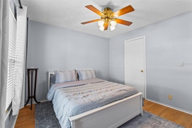 Welcome to your dream home! This beautifully updated 2-bedroom on Mainlands Golf Club in Florida - for sale on GolfHomes.com, golf home, golf lot