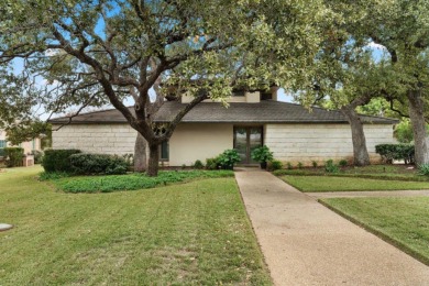 Welcome to 55 Treehaven Ct, located in the prestigious gated on The Hills of Lakeway Golf Course in Texas - for sale on GolfHomes.com, golf home, golf lot