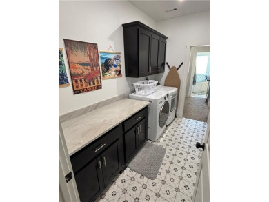 This beautifully maintained 4-bedroom, 2-bathroom home built was on Branchwood Golf Course in Arkansas - for sale on GolfHomes.com, golf home, golf lot