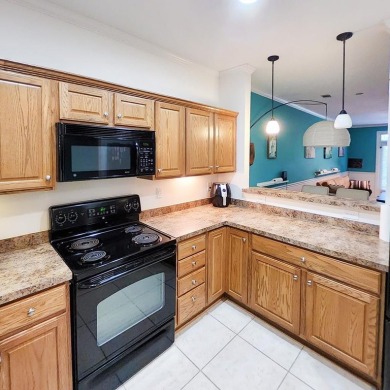 Relaxation and Style on Lake Marion!  Fully furnished 2-bedroom on Santee-Cooper Country Club in South Carolina - for sale on GolfHomes.com, golf home, golf lot