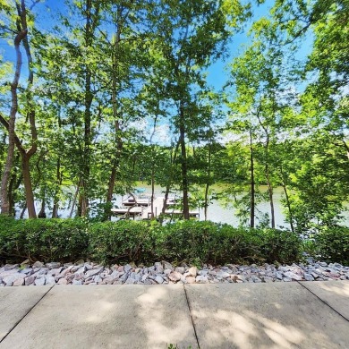 Relaxation and Style on Lake Marion!  Fully furnished 2-bedroom on Santee-Cooper Country Club in South Carolina - for sale on GolfHomes.com, golf home, golf lot