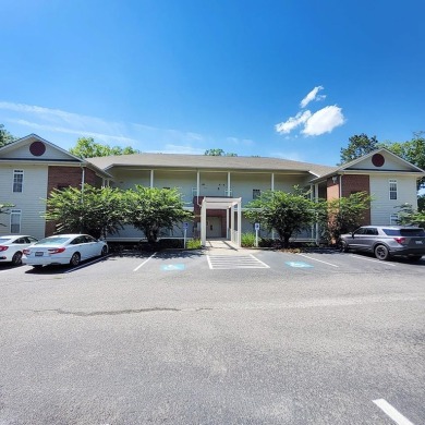 Relaxation and Style on Lake Marion!  Fully furnished 2-bedroom on Santee-Cooper Country Club in South Carolina - for sale on GolfHomes.com, golf home, golf lot