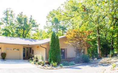 **Rare Find, Charming Townhome Near Lake Windsor  Bella Vista on Bella Vista Country Club - Berksdale in Arkansas - for sale on GolfHomes.com, golf home, golf lot