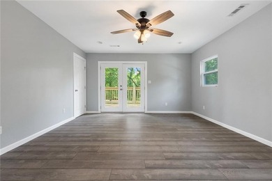 So much space!! Check out this home in Diamond City. Just on Diamond Hills Country Club in Arkansas - for sale on GolfHomes.com, golf home, golf lot