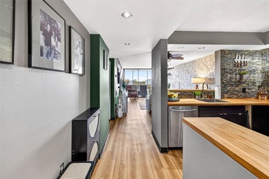 Stylish Top Floor Condo in Clearwater's Cove Cay Community on Cove Cay Country Club in Florida - for sale on GolfHomes.com, golf home, golf lot