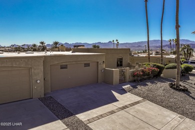 Location, Location, Location! This updated golf course condo on London Bridge Golf Course in Arizona - for sale on GolfHomes.com, golf home, golf lot