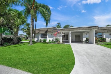 Idyllic LOCATION near downtown Sarasota shops, restaurants, and on Bobby Jones Golf Club in Florida - for sale on GolfHomes.com, golf home, golf lot