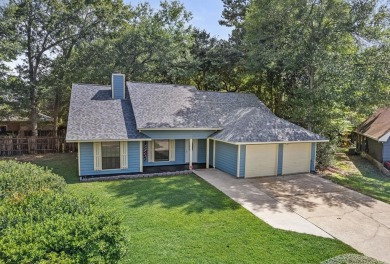 Welcome to this well-maintained 3-bedroom, 2-bath single-family on Diamondhead Country Club in Mississippi - for sale on GolfHomes.com, golf home, golf lot