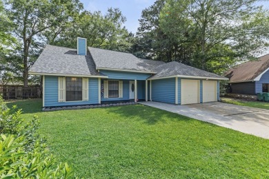 Welcome to this well-maintained 3-bedroom, 2-bath single-family on Diamondhead Country Club in Mississippi - for sale on GolfHomes.com, golf home, golf lot