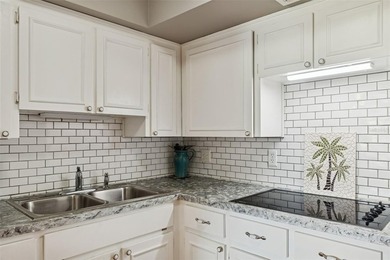 Welcome to this desirable 1,100 sq. ft., 2 Bedroom, corner unit on On Top Of The World Golf Course in Florida - for sale on GolfHomes.com, golf home, golf lot