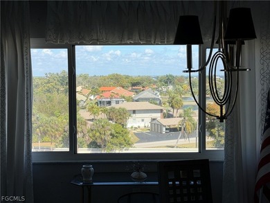 Beautiful 2 Bedroom 2 bath Top Floor End Unit Condo in the on The Landings Yacht, Golf and Tennis Club in Florida - for sale on GolfHomes.com, golf home, golf lot