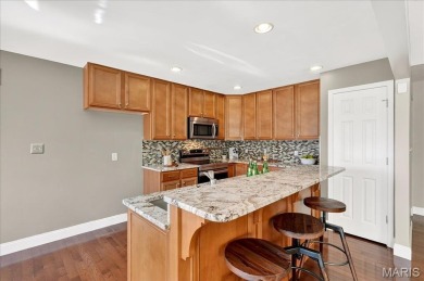 Welcome home to this elegant 2,400+ sq ft ranch in the desirable on Incline Village Golf Course in Missouri - for sale on GolfHomes.com, golf home, golf lot