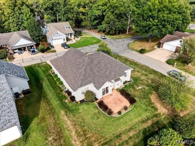 Welcome home to this elegant 2,400+ sq ft ranch in the desirable on Incline Village Golf Course in Missouri - for sale on GolfHomes.com, golf home, golf lot