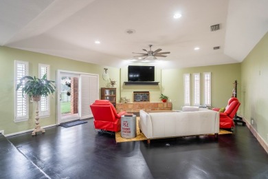 This sweet home, nestled on the 5th hole of Green Tree golf on Green Tree Country Club in Texas - for sale on GolfHomes.com, golf home, golf lot