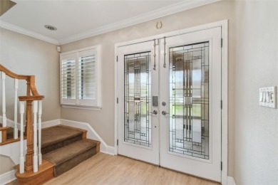Beautifully renovated townhome in Feather sound Country Club on Feather Sound Country Club in Florida - for sale on GolfHomes.com, golf home, golf lot