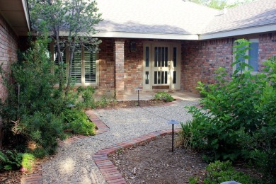 Custom built one owner home in Green Tree off 2 East tee box on Green Tree Country Club in Texas - for sale on GolfHomes.com, golf home, golf lot