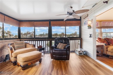 Don't miss out on this mobile home with breathtaking lake views on Silver Lakes Resort and Golf Club in Florida - for sale on GolfHomes.com, golf home, golf lot