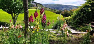 RIVER VIEW home on the golf course with a 20 X 36' SHOP. Endless on Lewiston Golf and Country Club in Idaho - for sale on GolfHomes.com, golf home, golf lot