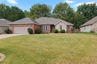 Welcome to this home in Deer Lake Estates! Featuring a NEW roof on Deer Lake Golf Club in Missouri - for sale on GolfHomes.com, golf home, golf lot