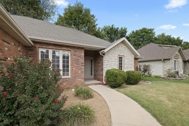 Welcome to this home in Deer Lake Estates! Featuring a NEW roof on Deer Lake Golf Club in Missouri - for sale on GolfHomes.com, golf home, golf lot