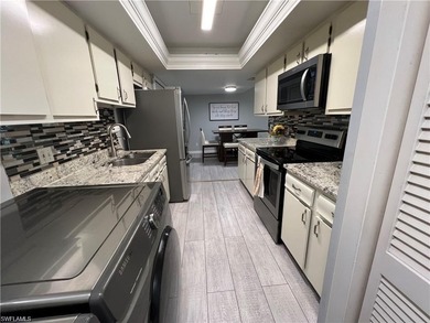 LAKEWOOD GOLF COMMUNITY! AFFORDABLE, THIS WELL MAINTAINED 2 on Lakewood Country Club in Florida - for sale on GolfHomes.com, golf home, golf lot