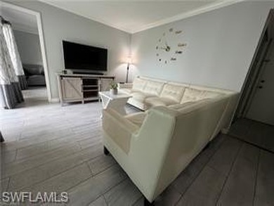 LAKEWOOD GOLF COMMUNITY! AFFORDABLE, THIS WELL MAINTAINED 2 on Lakewood Country Club in Florida - for sale on GolfHomes.com, golf home, golf lot