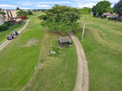 LAKEWOOD GOLF COMMUNITY! AFFORDABLE, THIS WELL MAINTAINED 2 on Lakewood Country Club in Florida - for sale on GolfHomes.com, golf home, golf lot