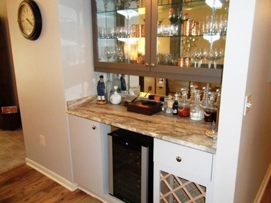 On the Golf course, spacious Turn Key two bed two bath condo on Meadowood Golf and Tennis Club in Florida - for sale on GolfHomes.com, golf home, golf lot