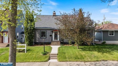 This beautifully maintained 4-bedroom, 3-bathroom home is on Virginia Golf Course in Minnesota - for sale on GolfHomes.com, golf home, golf lot