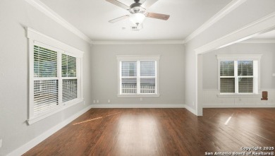 Charming 1920s bungalow in the heart of New Braunfels! This 2 on Landa Park Golf Course in Texas - for sale on GolfHomes.com, golf home, golf lot