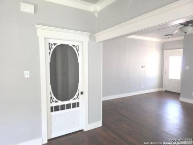 Charming 1920s bungalow in the heart of New Braunfels! This 2 on Landa Park Golf Course in Texas - for sale on GolfHomes.com, golf home, golf lot