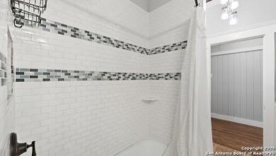 Charming 1920s bungalow in the heart of New Braunfels! This 2 on Landa Park Golf Course in Texas - for sale on GolfHomes.com, golf home, golf lot