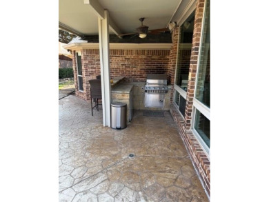 Beautiful Mansfield, Texas home in the desirable Walnut Creek on Walnut Creek Country Club in Texas - for sale on GolfHomes.com, golf home, golf lot