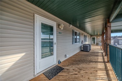 Top floor 2-bedroom loft unit spanning over 1400sqft and even on Lake Valley Country Club in Missouri - for sale on GolfHomes.com, golf home, golf lot