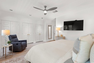 This charming 2 bedroom, 2.5 bathroom townhome located in on Wachesaw Plantation Club in South Carolina - for sale on GolfHomes.com, golf home, golf lot