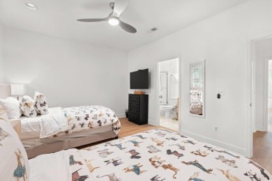 This charming 2 bedroom, 2.5 bathroom townhome located in on Wachesaw Plantation Club in South Carolina - for sale on GolfHomes.com, golf home, golf lot