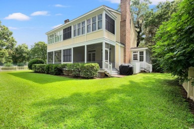 This charming 2 bedroom, 2.5 bathroom townhome located in on Wachesaw Plantation Club in South Carolina - for sale on GolfHomes.com, golf home, golf lot