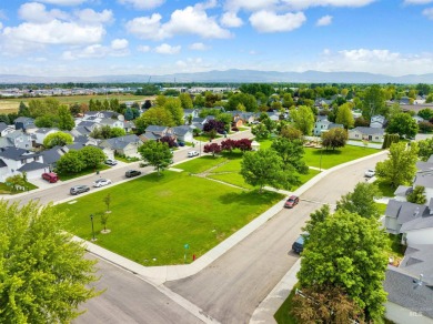 Great 4 Bedroom, 2 Bath home with split floor plan and nice size on Lakeview Golf Club in Idaho - for sale on GolfHomes.com, golf home, golf lot