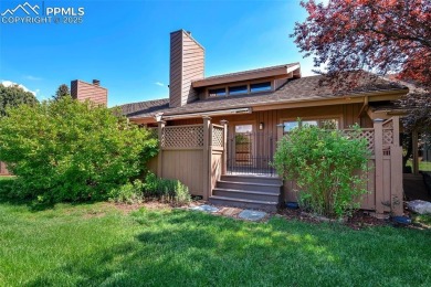 The Living Is Easy...In this contemporary 2 bed/2 bath townhome on Kissing Camels Golf Course in Colorado - for sale on GolfHomes.com, golf home, golf lot