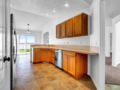 Great 4 Bedroom, 2 Bath home with split floor plan and nice size on Lakeview Golf Club in Idaho - for sale on GolfHomes.com, golf home, golf lot